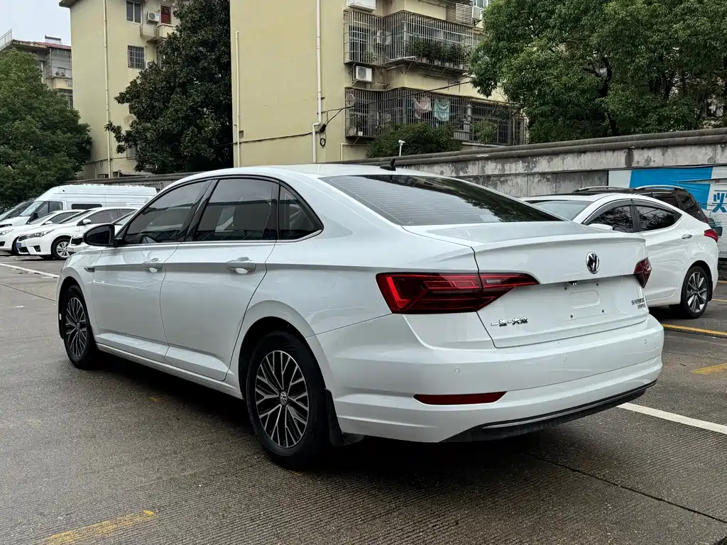 Volkswagen Sagitar — миниатюра 4