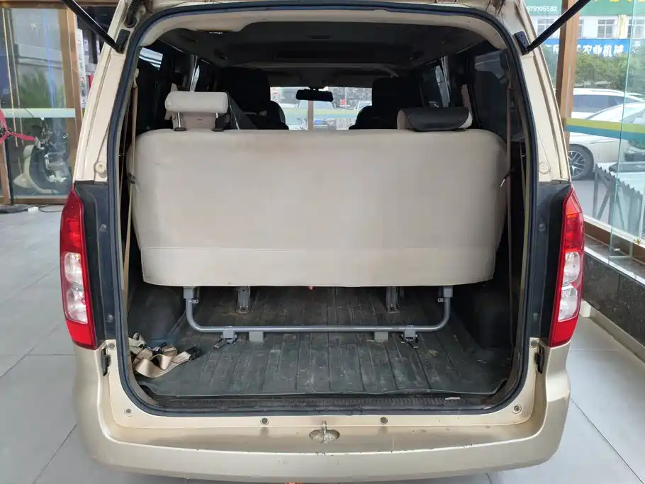 Wuling Hongguang V — миниатюра 4