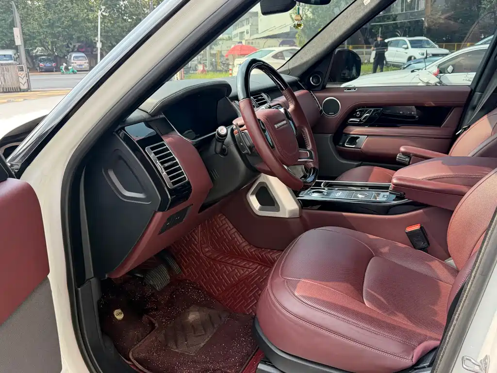 Land Rover Range Rover — миниатюра 4