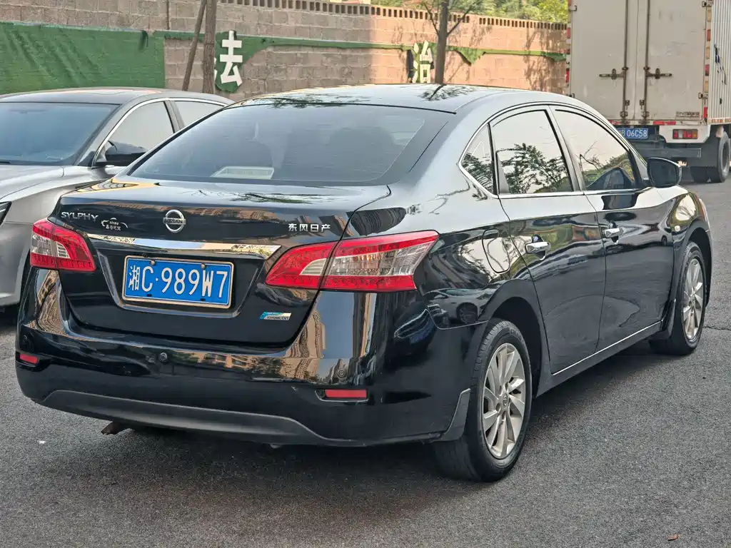 Nissan Sylphy — миниатюра 9
