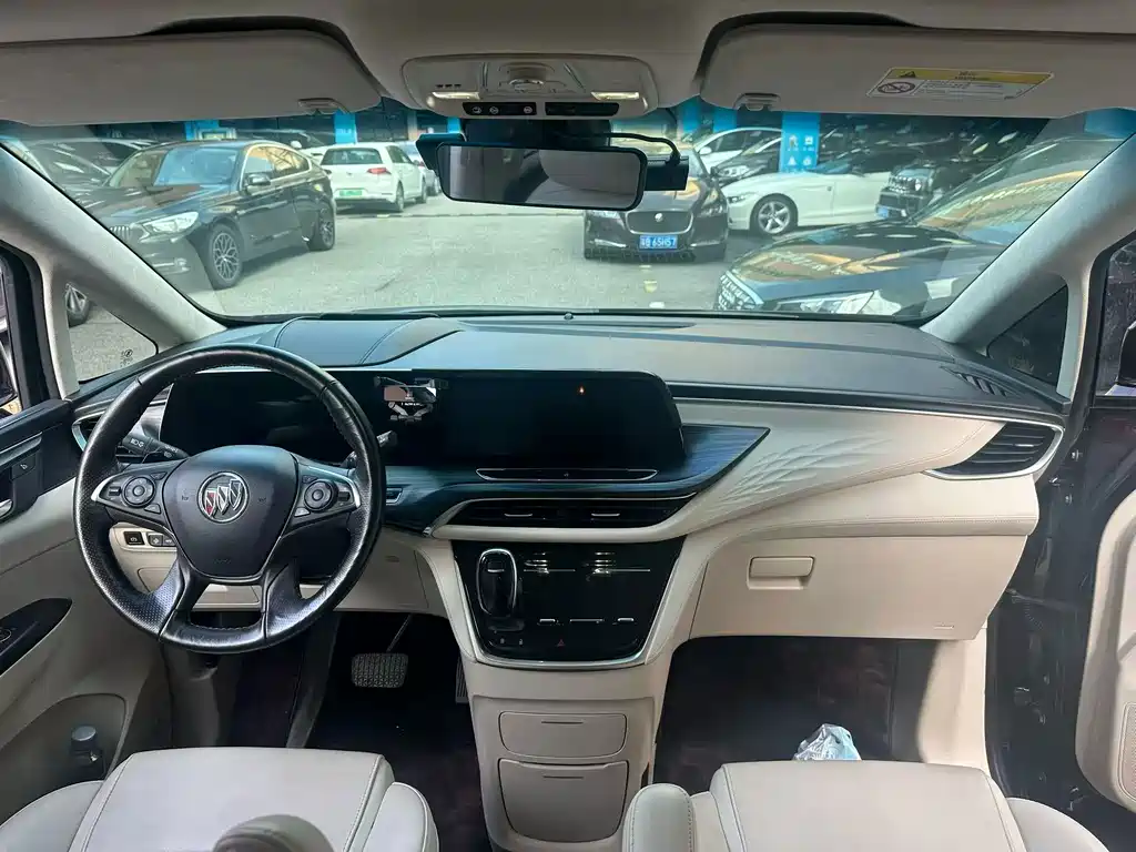 Buick GL8 — миниатюра 7