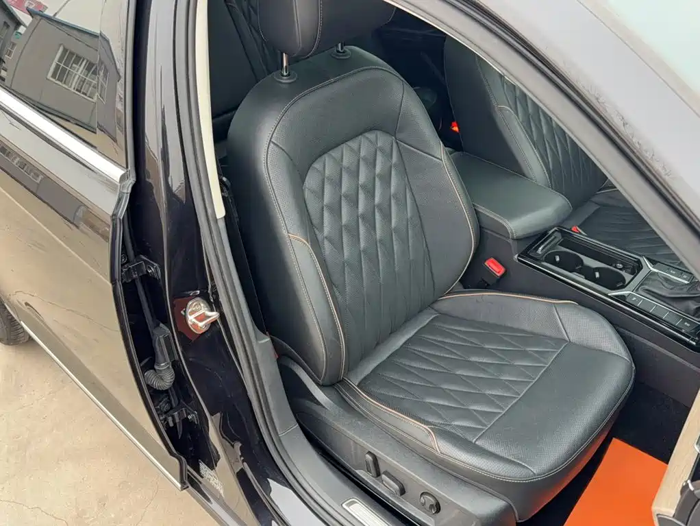 Volkswagen Passat — миниатюра 7