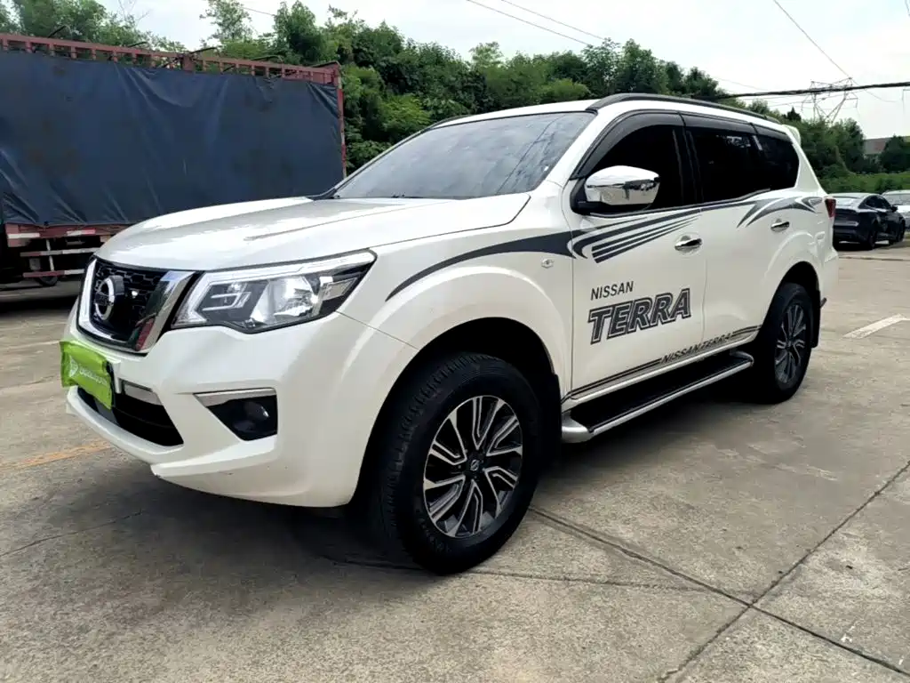 Nissan Terra