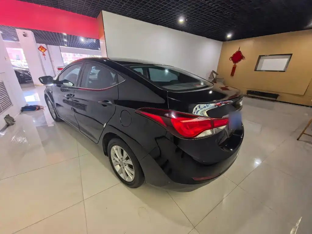 Hyundai Elantra Langdong — миниатюра 5