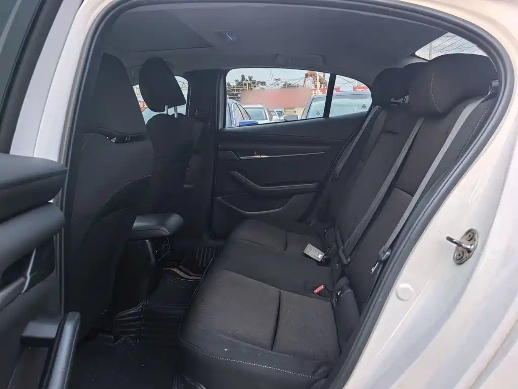Mazda 3 Axela — миниатюра 17