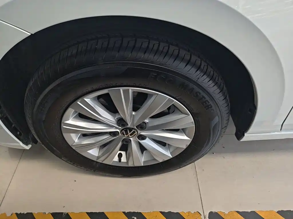 Volkswagen Lavida — миниатюра 23
