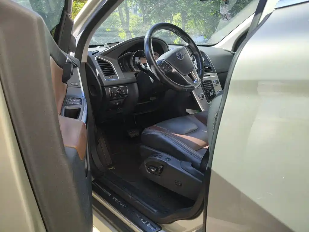 Volvo XC60 — миниатюра 17