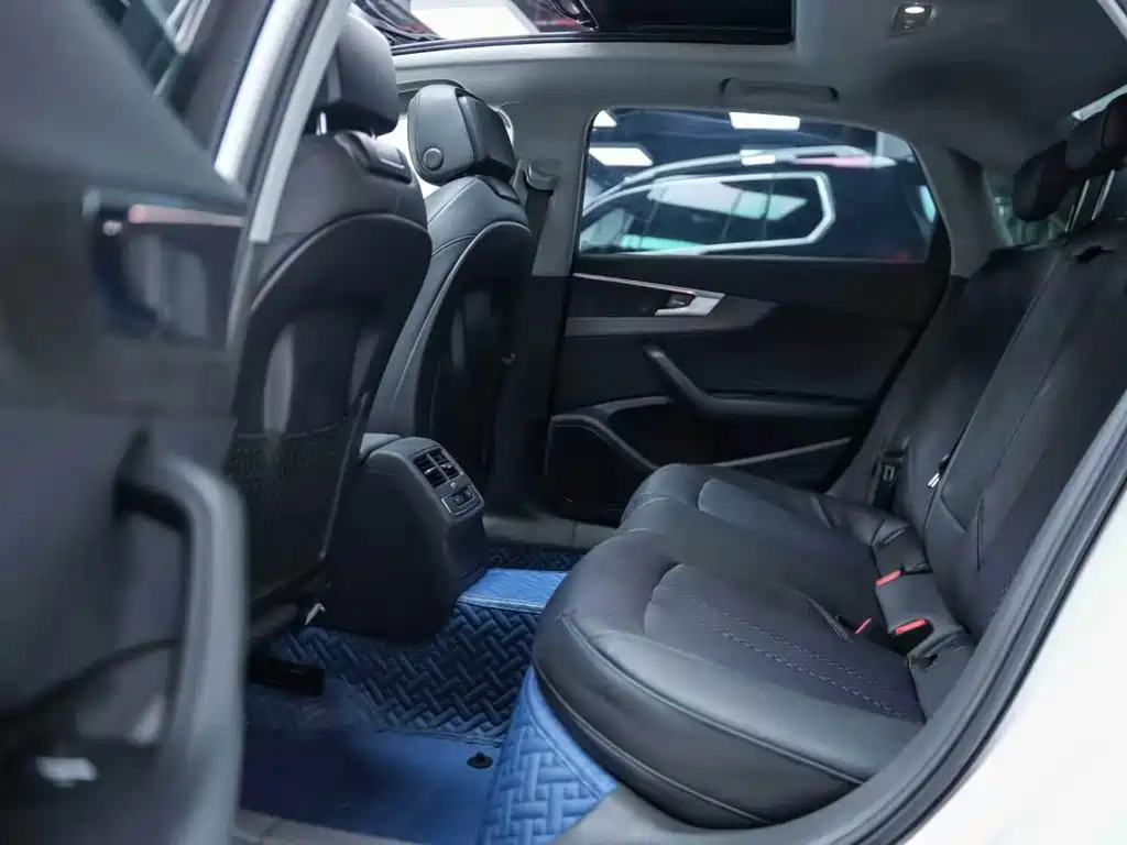Audi A4L 2018 30 40 TFSI Sport