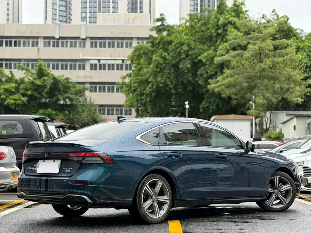 Honda Accord — миниатюра 3