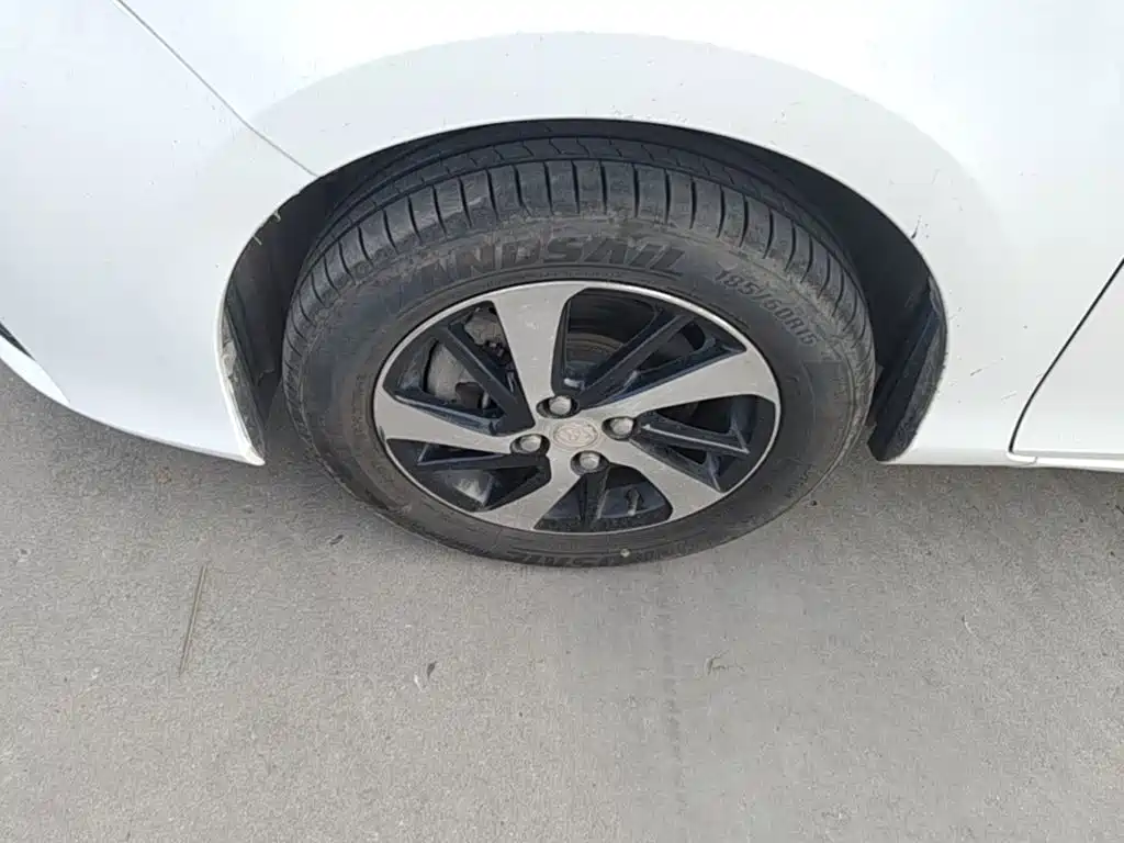 Toyota Yaris L — миниатюра 23