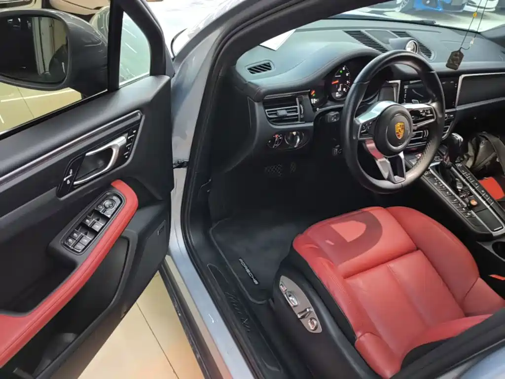Porsche Macan — миниатюра 16