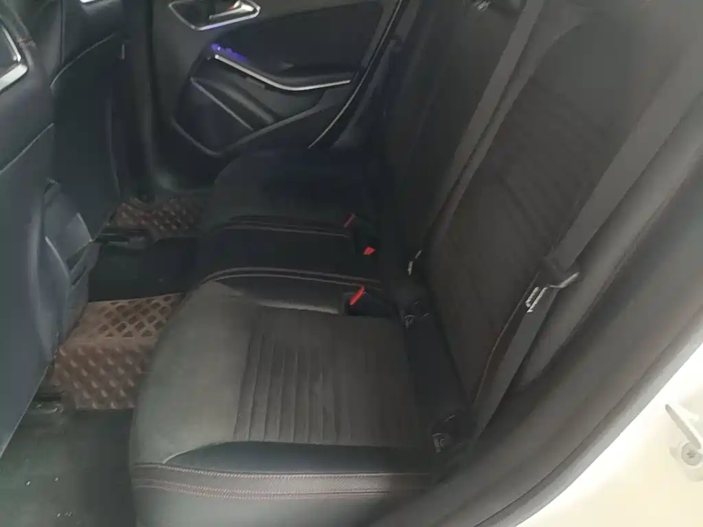 Mercedes-Benz CLA (Import) — миниатюра 17