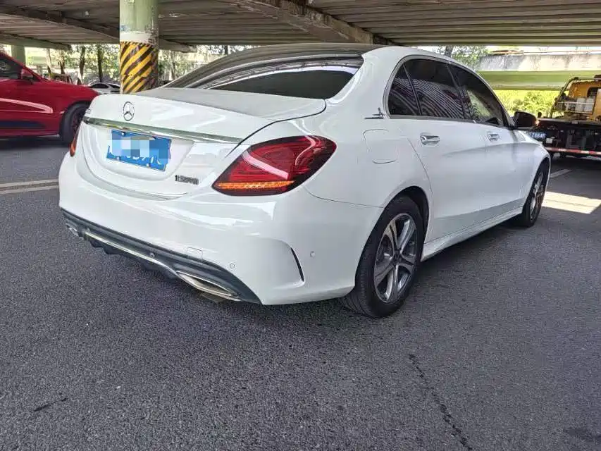 Mercedes-Benz C-Class — миниатюра 8