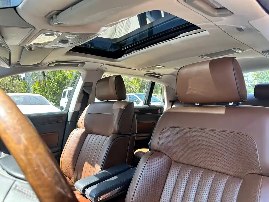 Volkswagen Phaeton — миниатюра 23