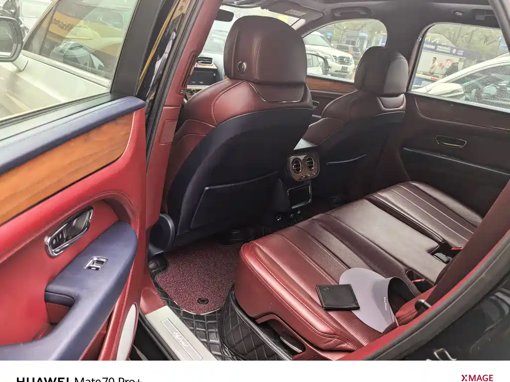 BENTLEY TIMYUE PLUG IN HYBRID