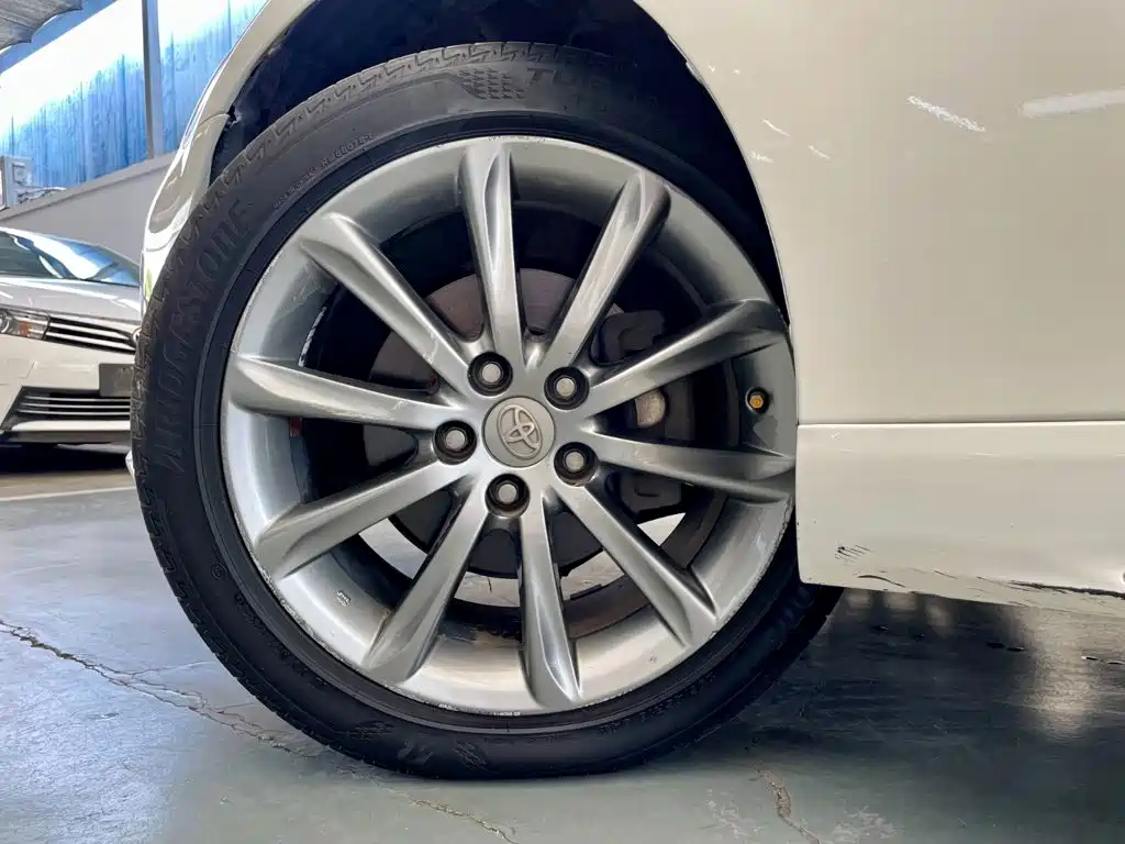 Toyota Reiz — миниатюра 18