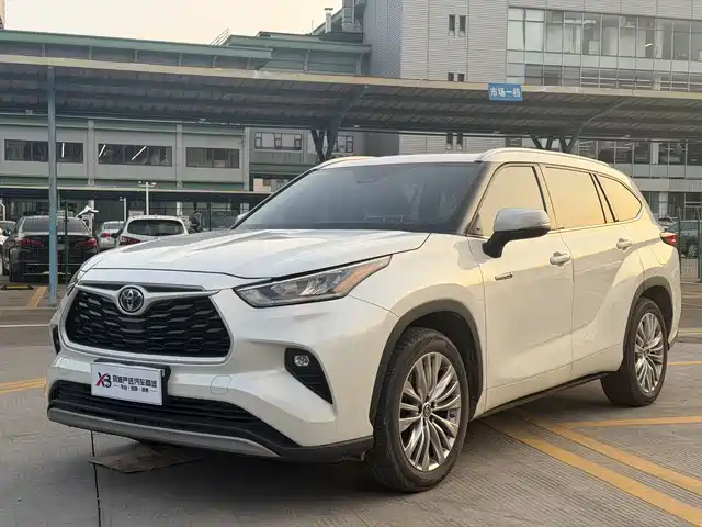 TOYOTA HIGHLANDER 2024