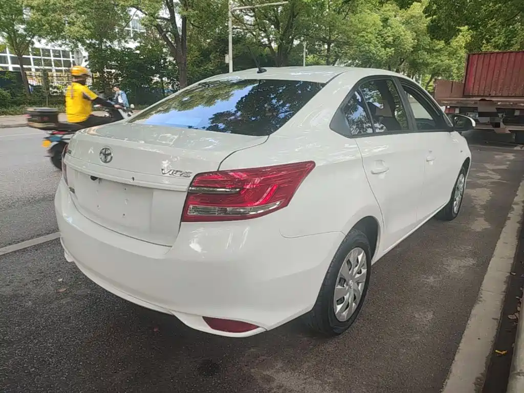 Toyota Vios — миниатюра 7