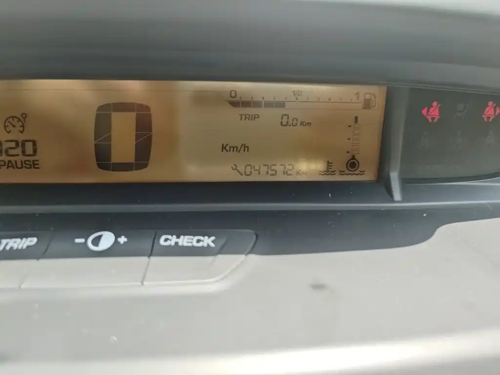 Citroen C-Quatre — миниатюра 8