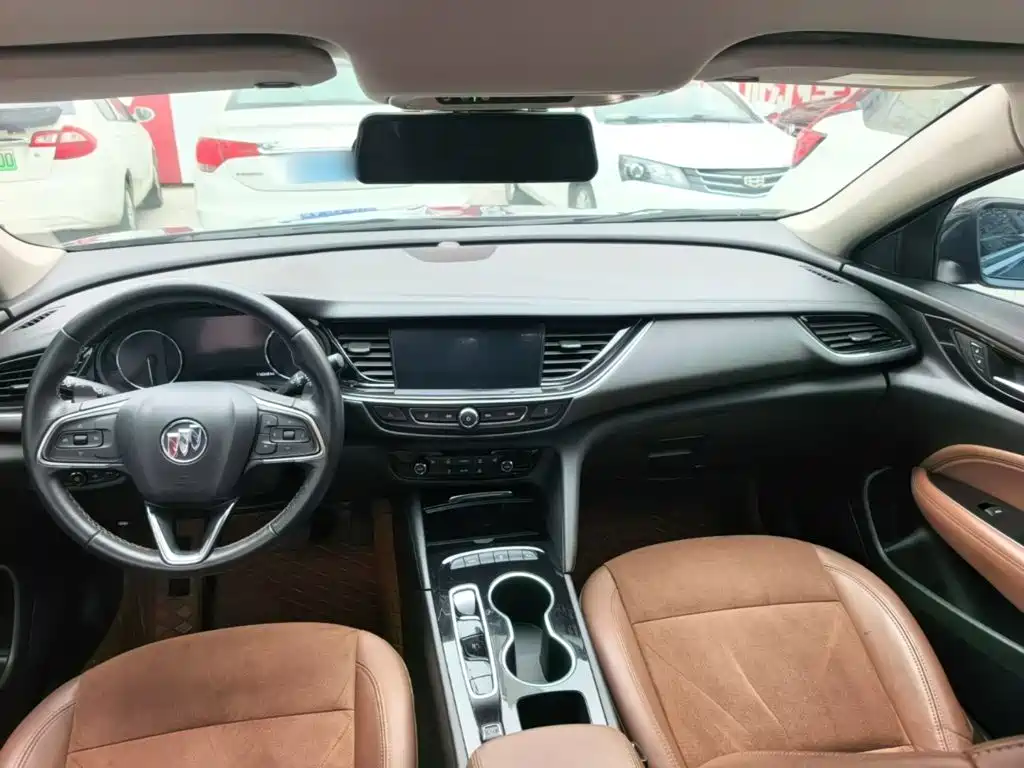Buick Regal — миниатюра 10