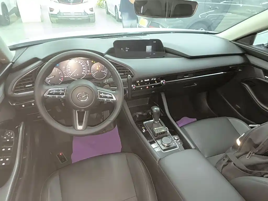 Mazda 3 Axela — миниатюра 10