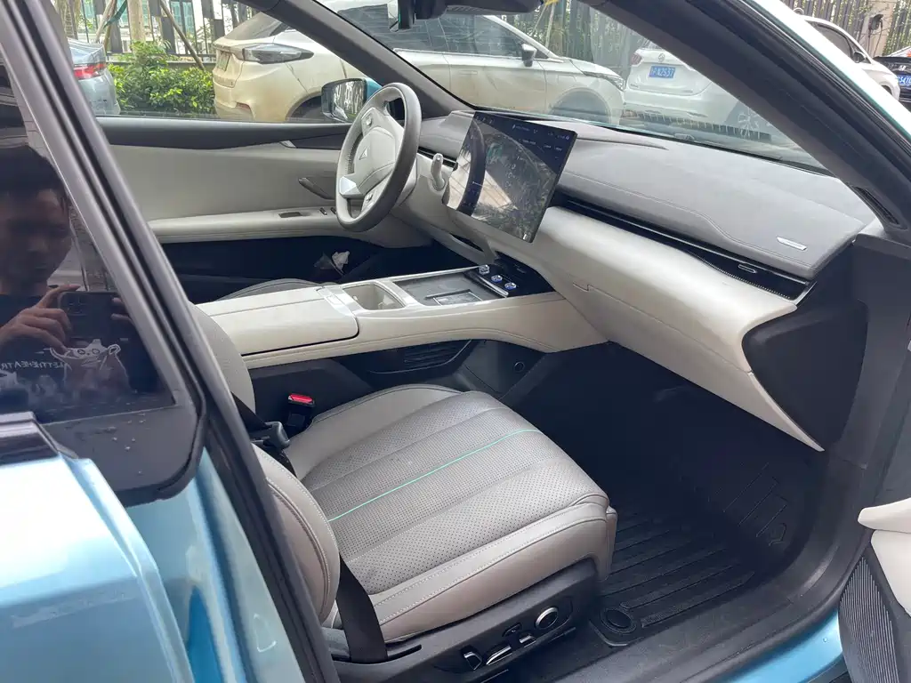 Changan Deepal DARK BLUE L07