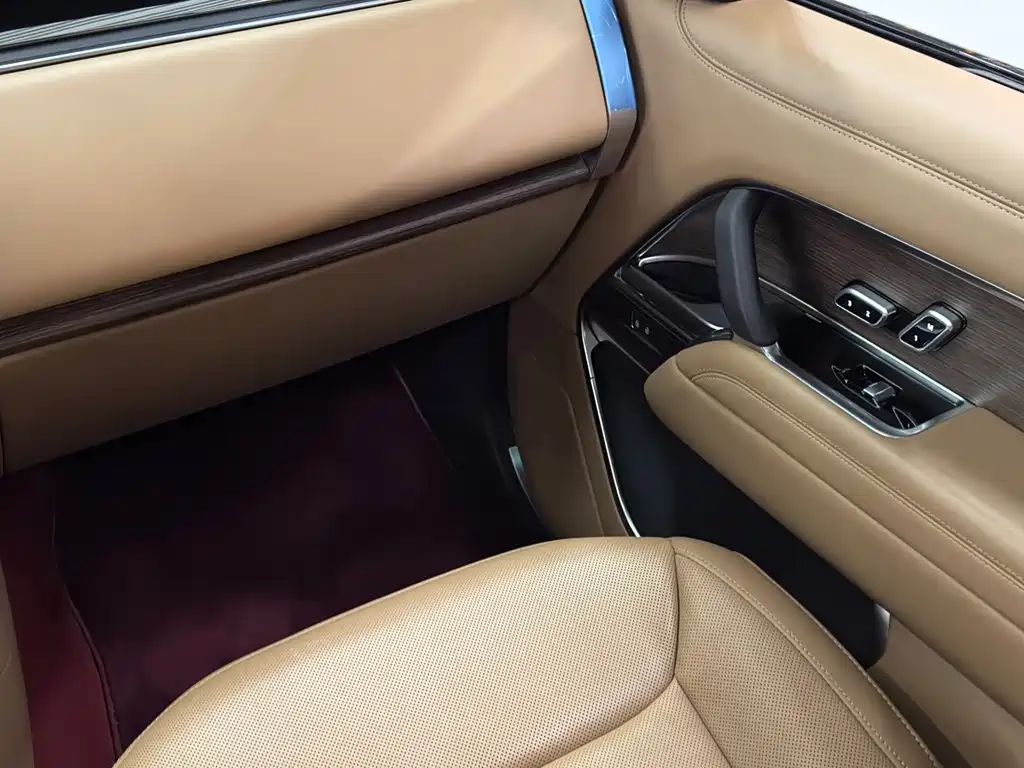 Land Rover Range Rover — миниатюра 5
