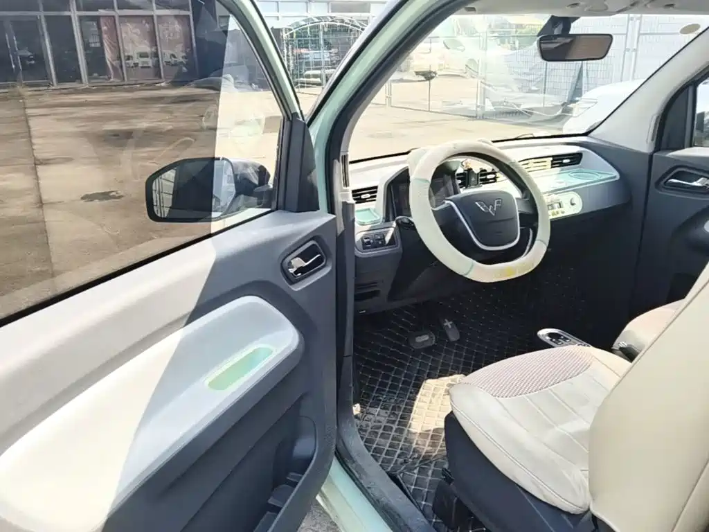 Wuling MINIEV — миниатюра 21