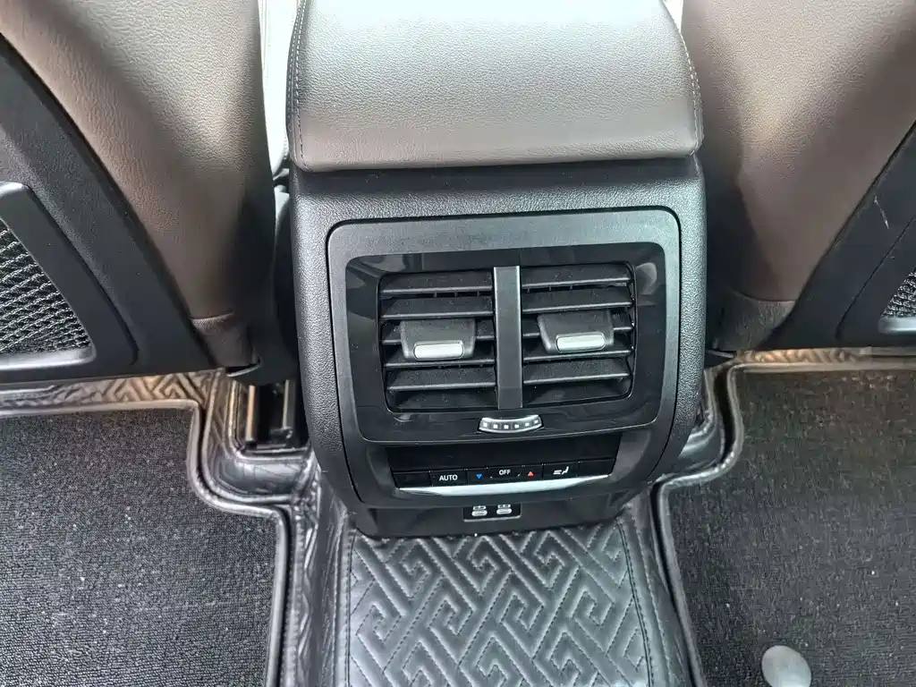 BMW X4 — миниатюра 11
