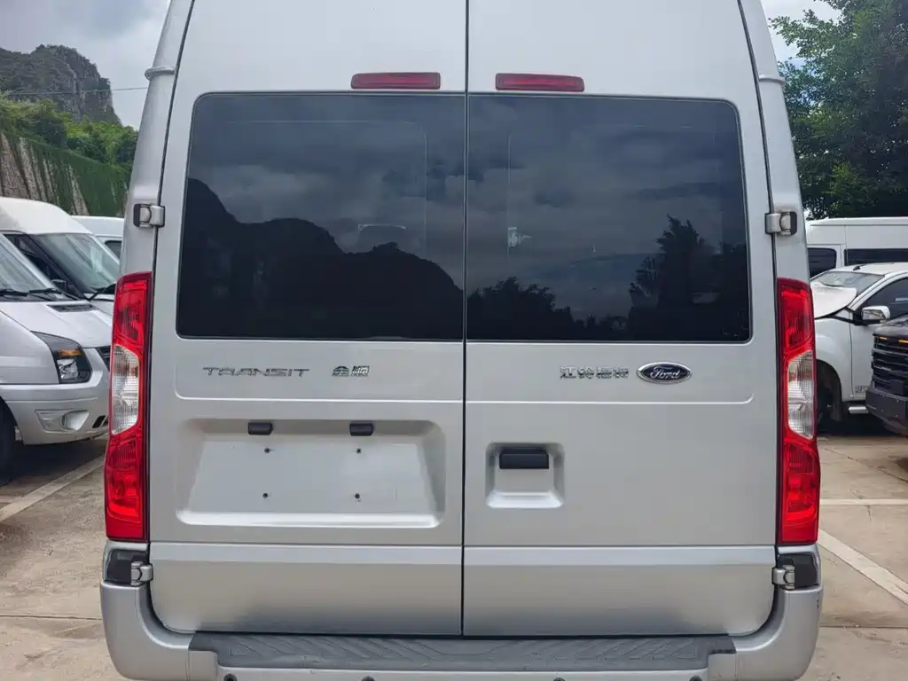 Ford Transit Custom — миниатюра 8