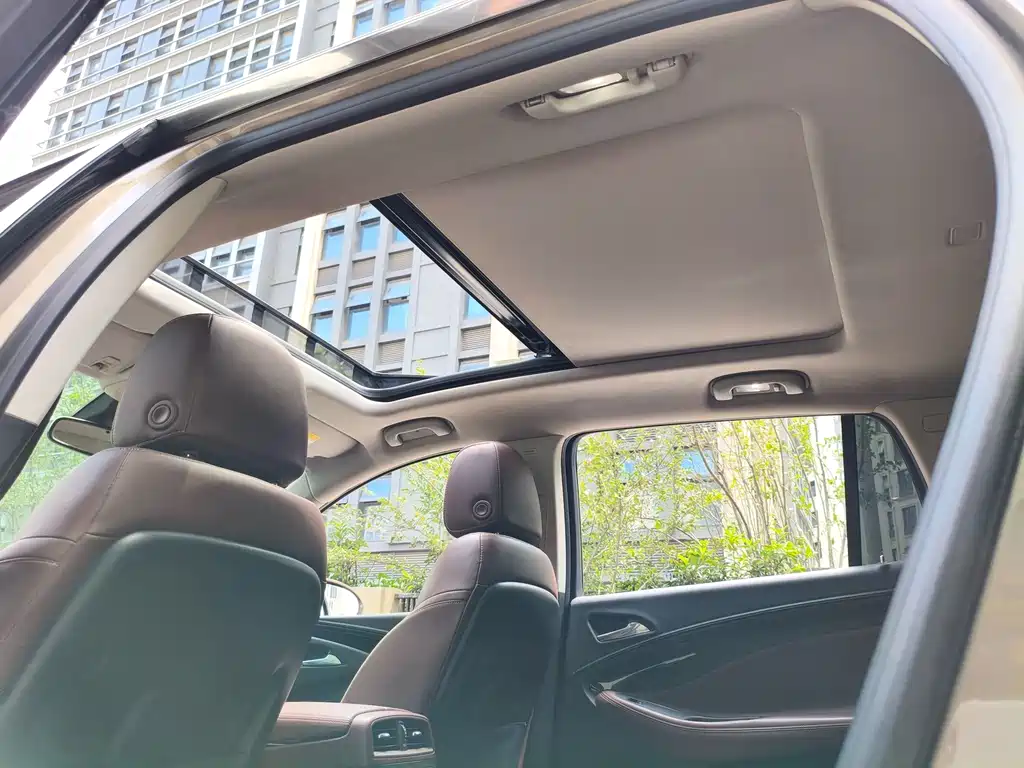 Buick Envision Plus — миниатюра 16