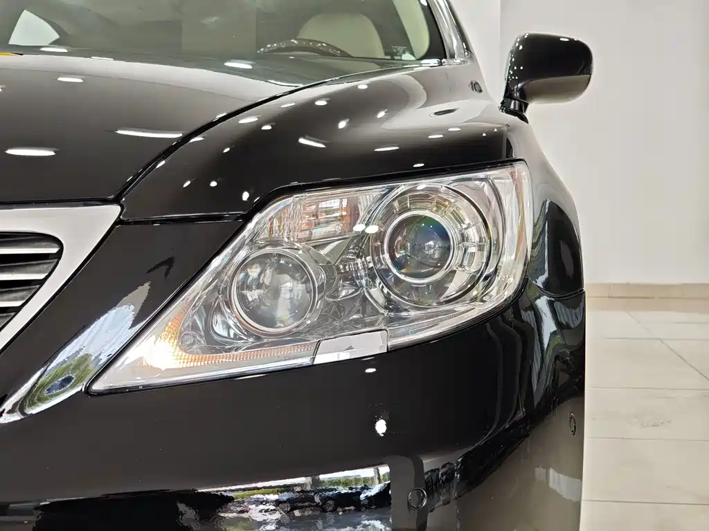 Lexus LS — миниатюра 30