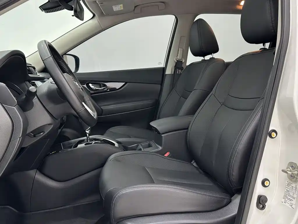 Nissan X-Trail — миниатюра 8