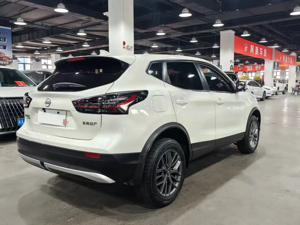 Nissan Qashqai — миниатюра 8