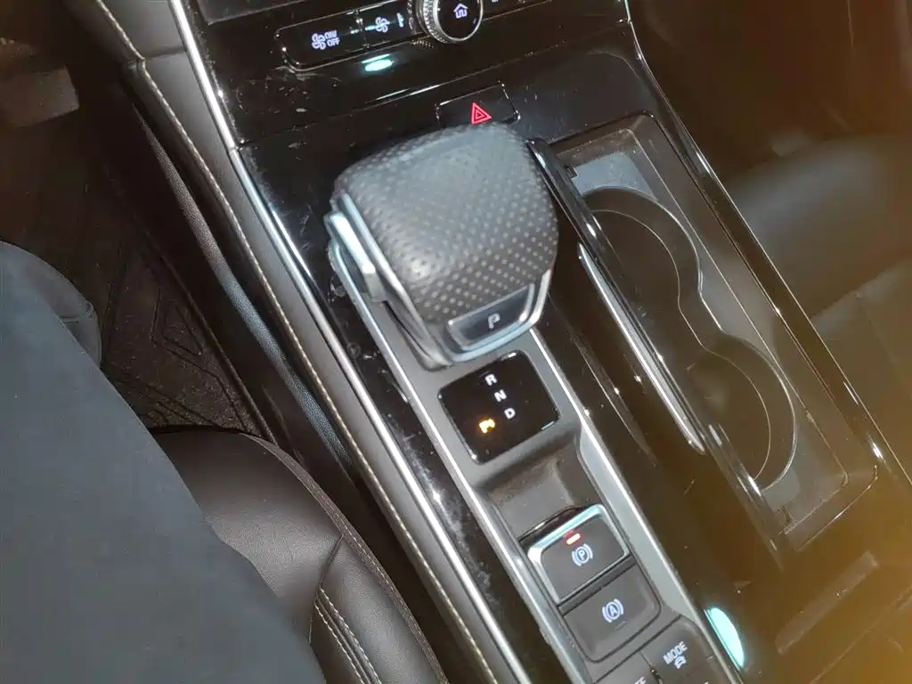 Roewe i6 MAX 2023 EV 420