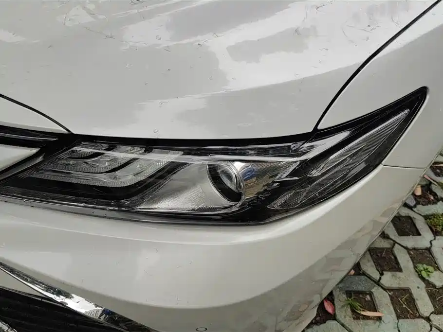 Toyota Camry 2023 2.0G Luxury