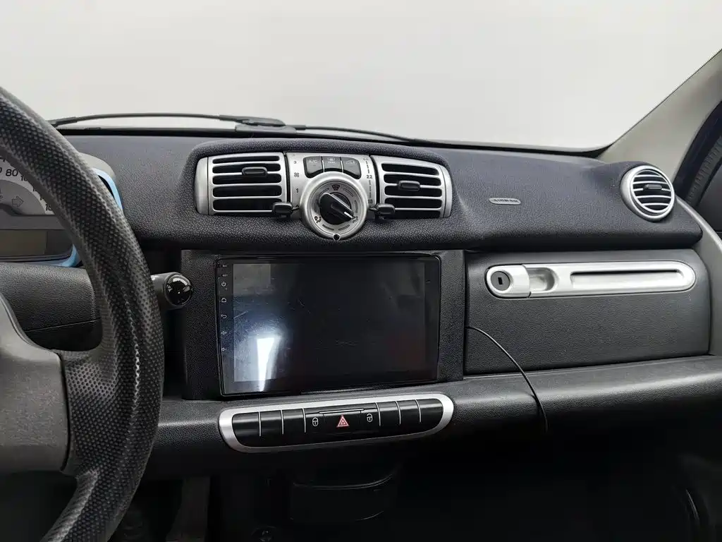 smart Smart Fortwo — миниатюра 12