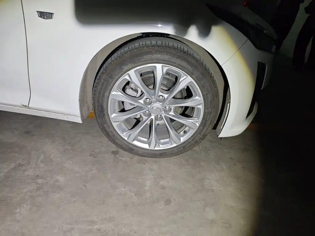 Cadillac CT5 — миниатюра 24