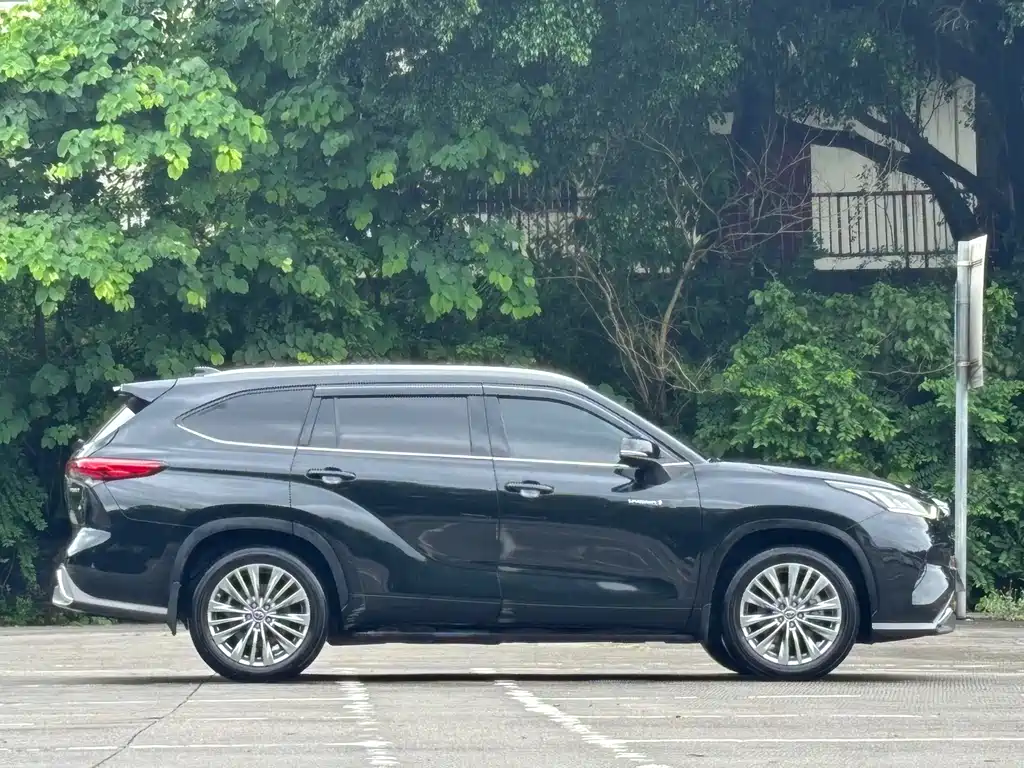 Toyota Highlander — миниатюра 19