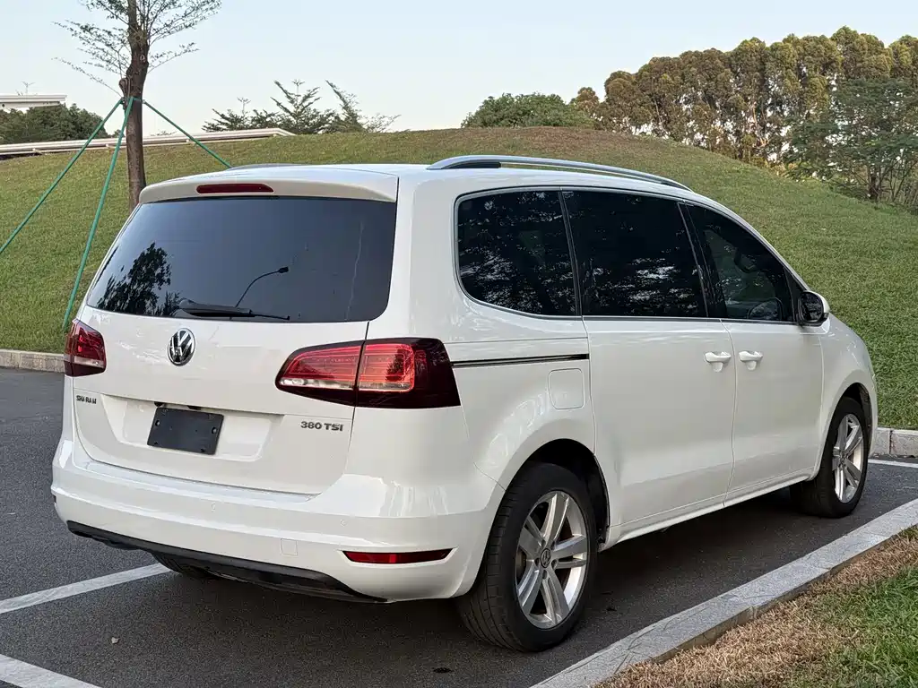 Volkswagen Sharan — миниатюра 7