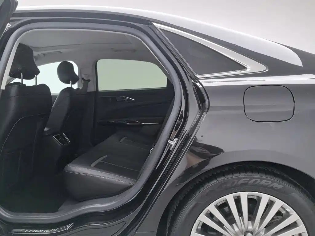 Ford Taurus — миниатюра 15
