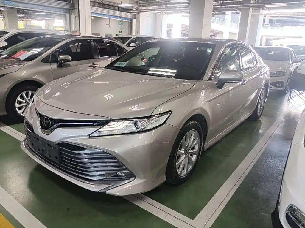 Toyota Camry — миниатюра 2