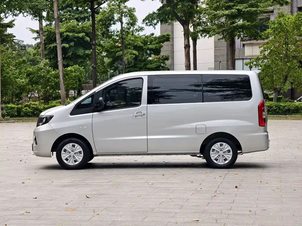 JAC Refine Refine M3 1.6L 速运版, фото 6