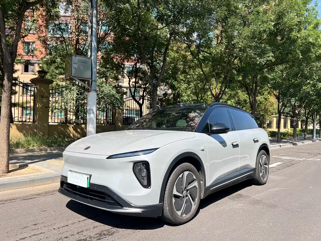 NIO ES6