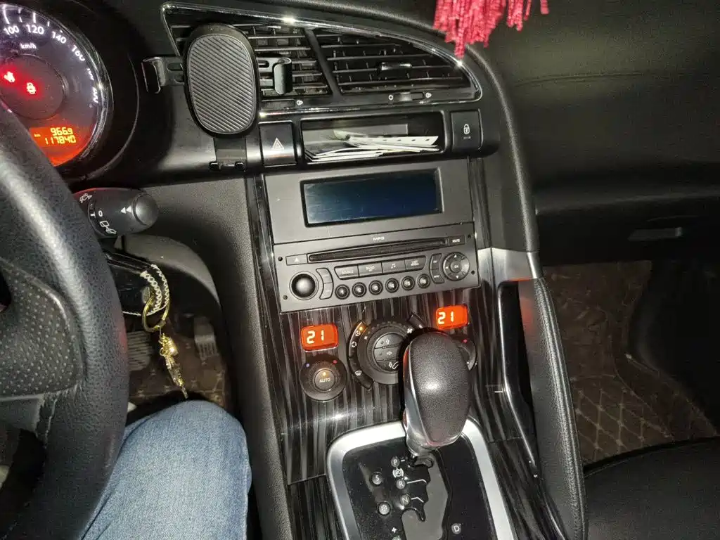 Peugeot 3008 — миниатюра 14