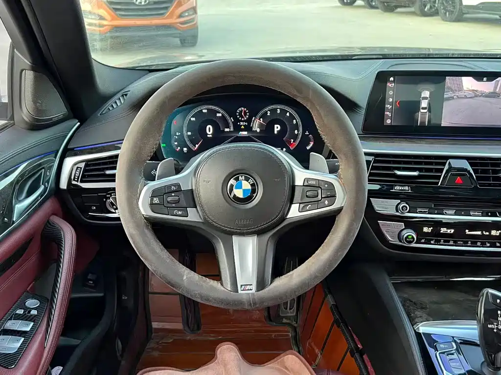 BMW 5 Series — миниатюра 5