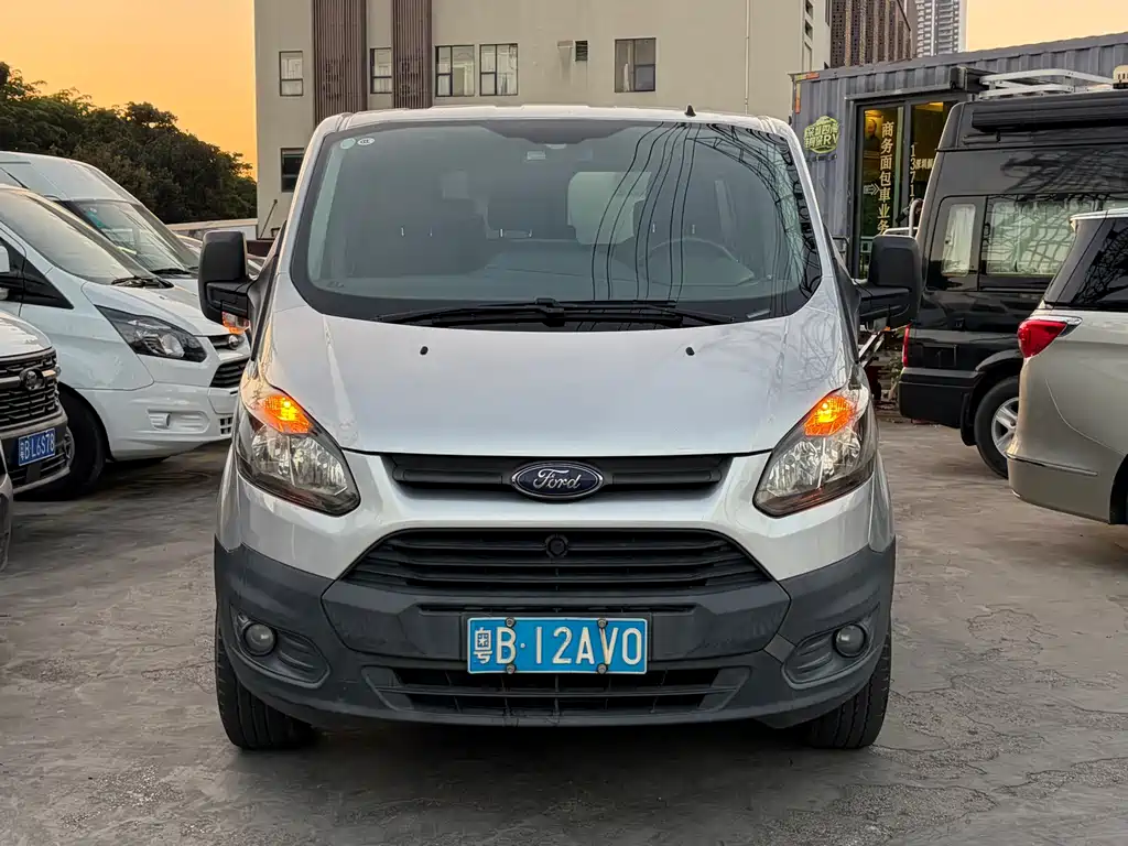 Ford Transit — миниатюра 3