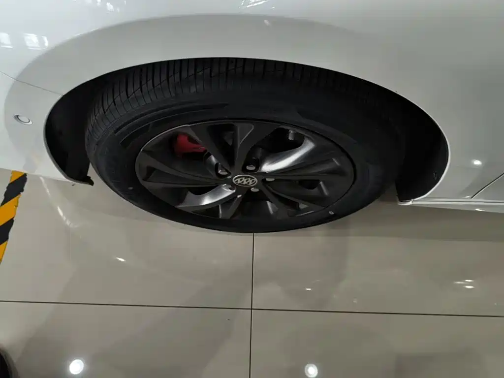 Buick Verano — миниатюра 23