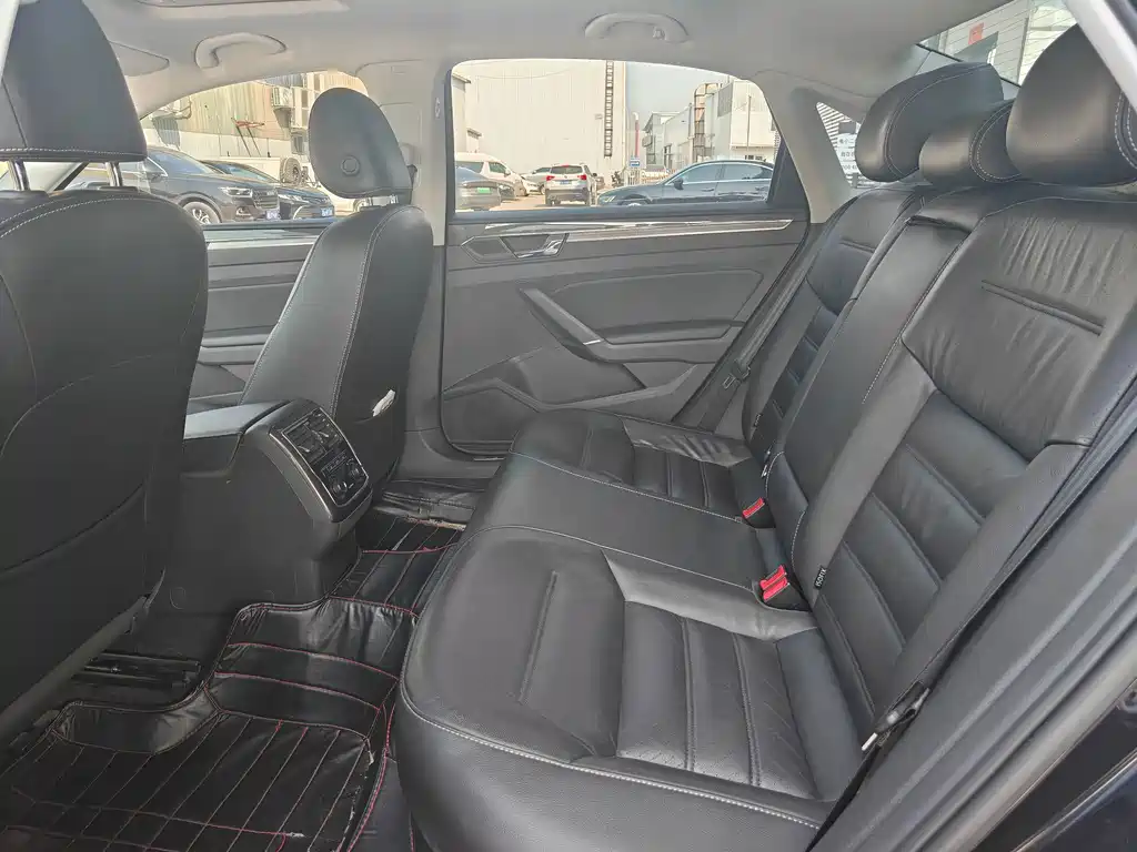 Volkswagen Passat — миниатюра 6