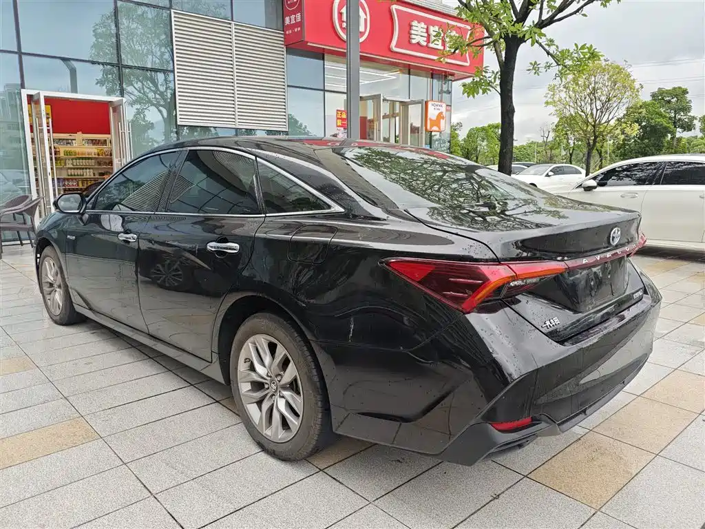 Toyota Avalon — миниатюра 3